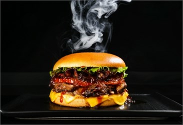 {{photo.Alt || photo.Description || 'Пьяный МастЕр'}}