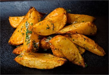 {{photo.Alt || photo.Description || 'Картофан(Деревня)'}}